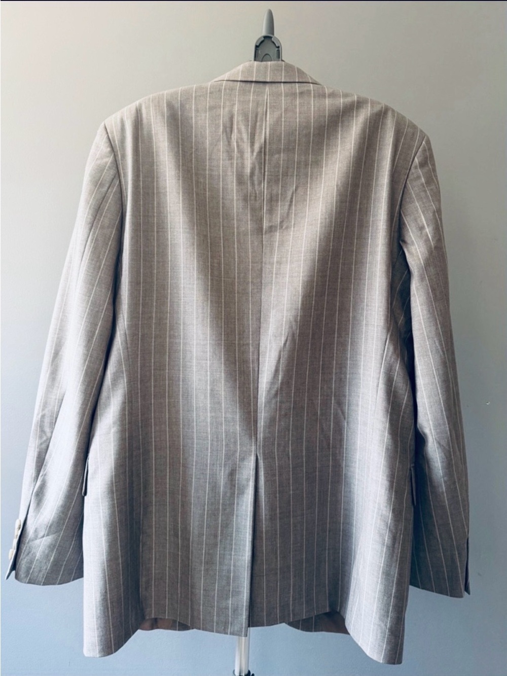 Hugo Boss Suit Set - Picture 2 of 12